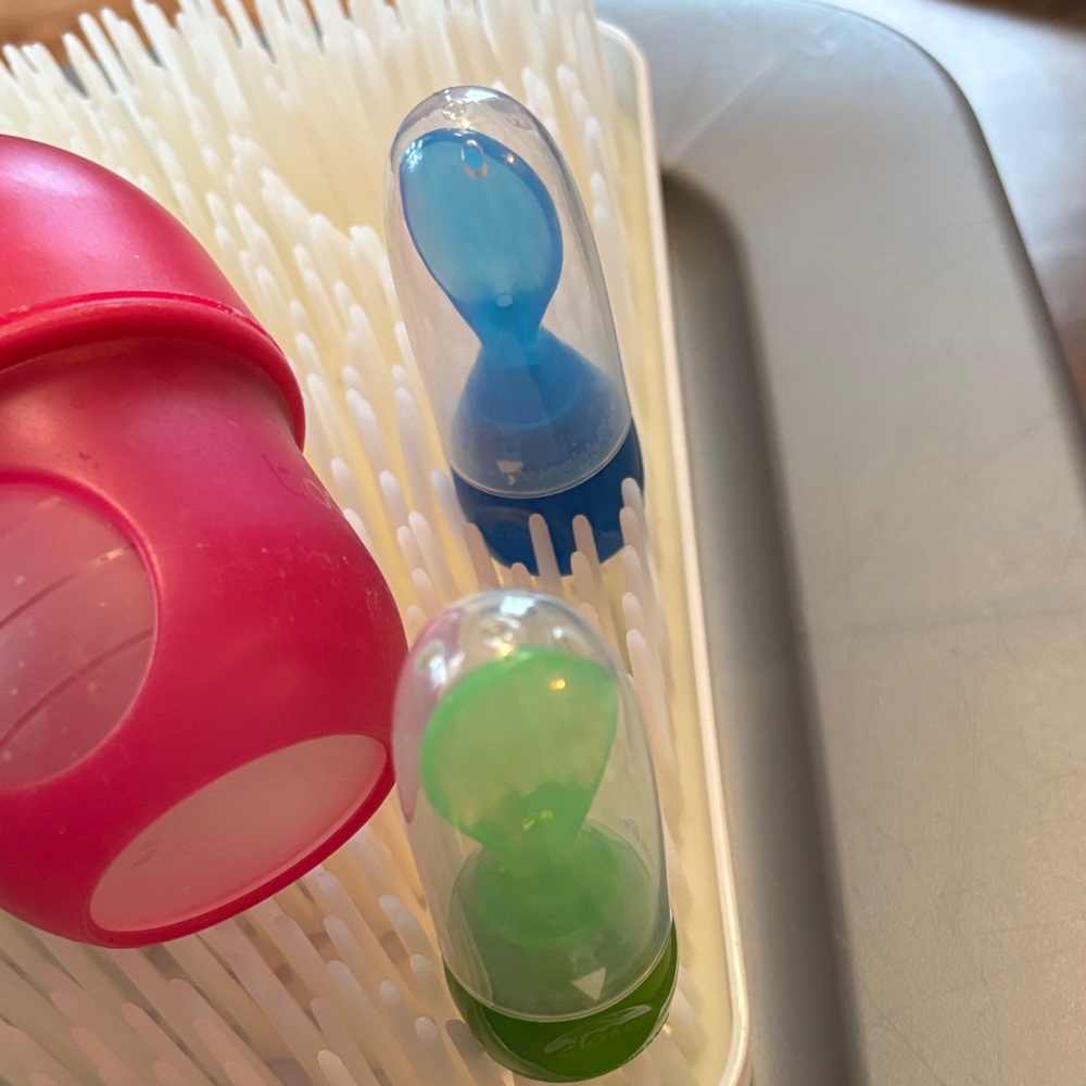 Colorful Baby Bottle Drying Rack - Picture 4 of 4